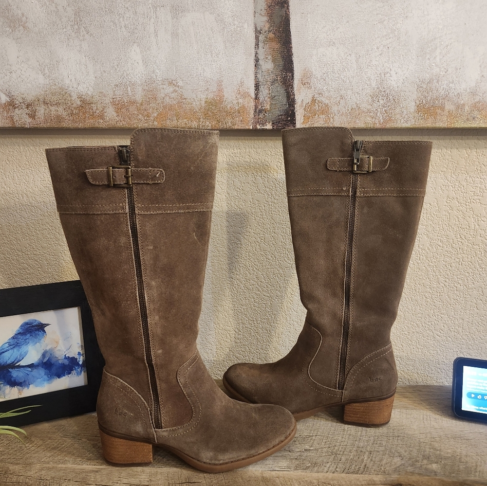 BOC- Brown Suede boots.  Never worn.